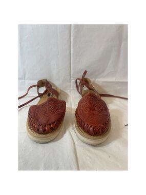 Segura Shy lace up  tooled leather sandal Boho  size 6